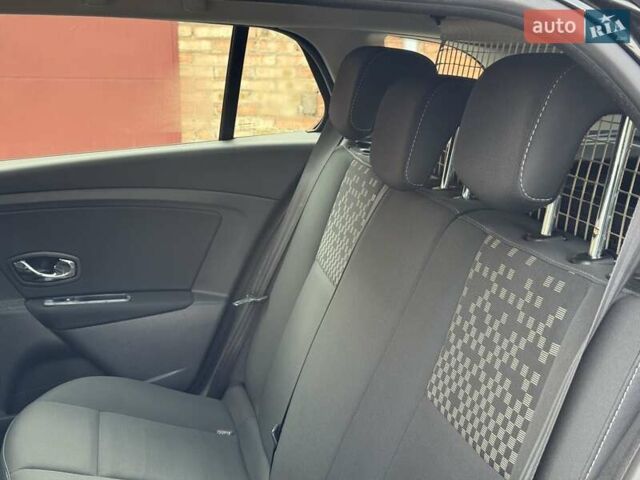 Черный Рено Меган, объемом двигателя 1.5 л и пробегом 257 тыс. км за 9350 $, фото 22 на Automoto.ua