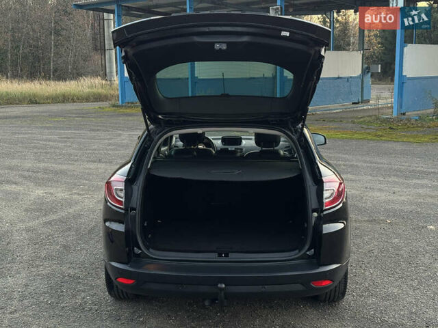 Черный Рено Меган, объемом двигателя 1.5 л и пробегом 240 тыс. км за 8950 $, фото 89 на Automoto.ua