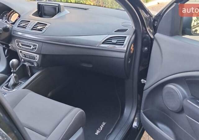 Чорний Рено Меган, об'ємом двигуна 1.5 л та пробігом 233 тис. км за 8900 $, фото 15 на Automoto.ua