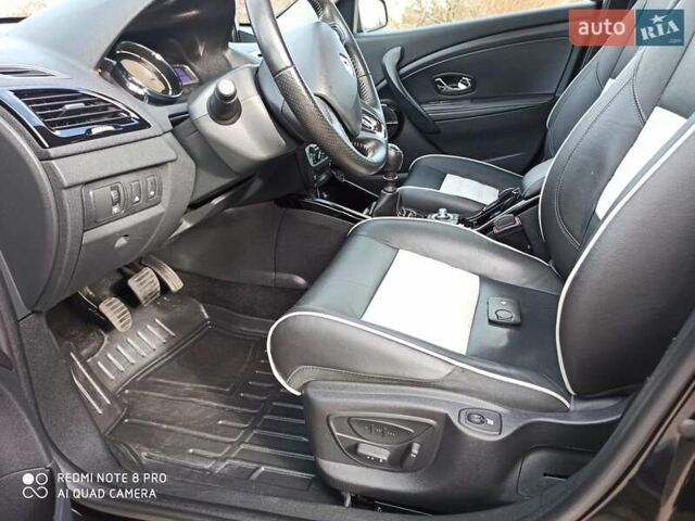 Чорний Рено Меган, об'ємом двигуна 1.46 л та пробігом 219 тис. км за 8600 $, фото 74 на Automoto.ua