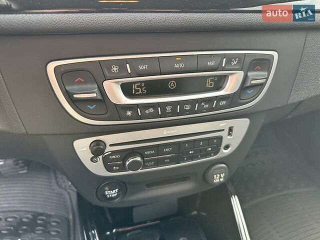 Чорний Рено Меган, об'ємом двигуна 1.6 л та пробігом 198 тис. км за 9500 $, фото 57 на Automoto.ua