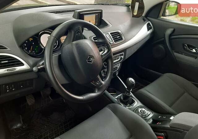 Черный Рено Меган, объемом двигателя 1.5 л и пробегом 276 тыс. км за 8000 $, фото 16 на Automoto.ua