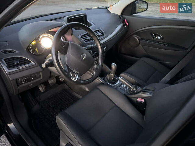 Рено Меган 2013 в Коломые на Automoto.ua Черный Рено Меган, объемом двигателя 1.5 л и пробегом 241 тыс. км за 7650 $, фото 7 на Automoto.ua