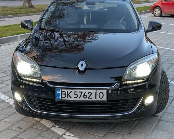 Чорний Рено Меган, об'ємом двигуна 1.5 л та пробігом 258 тис. км за 8800 $, фото 1 на Automoto.ua