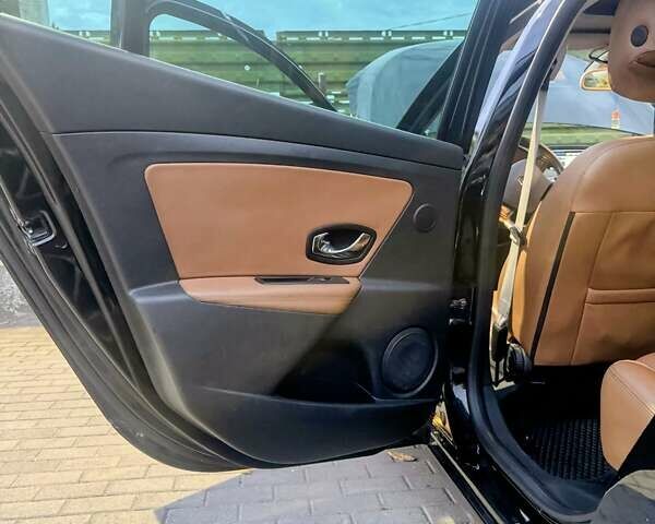 Черный Рено Меган, объемом двигателя 1.5 л и пробегом 235 тыс. км за 10500 $, фото 14 на Automoto.ua