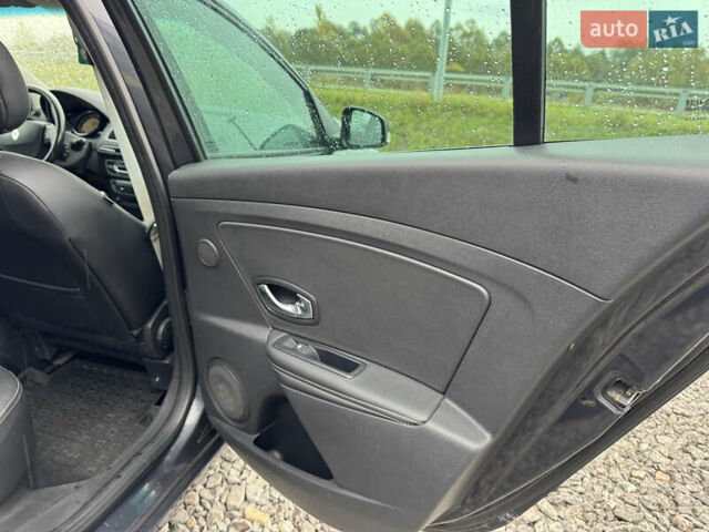 Черный Рено Меган, объемом двигателя 1.5 л и пробегом 280 тыс. км за 8600 $, фото 36 на Automoto.ua