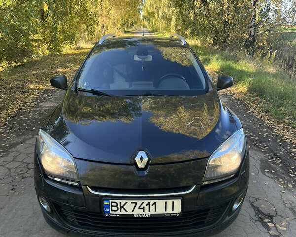 Черный Рено Меган, объемом двигателя 1.5 л и пробегом 243 тыс. км за 7999 $, фото 4 на Automoto.ua