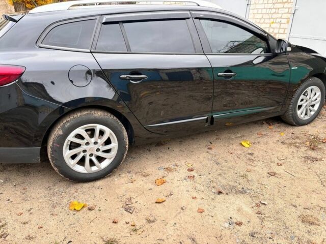 Черный Рено Меган, объемом двигателя 1.6 л и пробегом 227 тыс. км за 9000 $, фото 3 на Automoto.ua