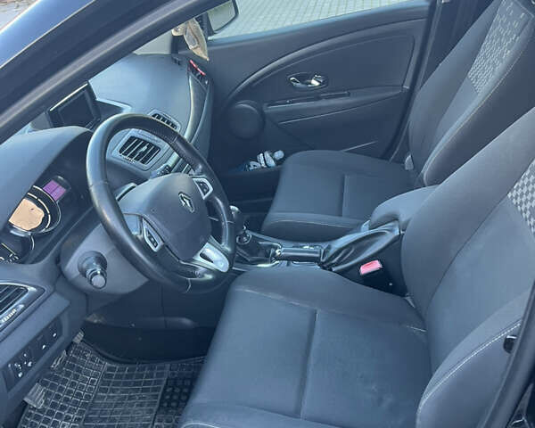 Чорний Рено Меган, об'ємом двигуна 1.5 л та пробігом 206 тис. км за 7300 $, фото 10 на Automoto.ua