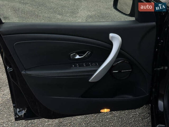 Черный Рено Меган, объемом двигателя 1.5 л и пробегом 240 тыс. км за 8950 $, фото 52 на Automoto.ua