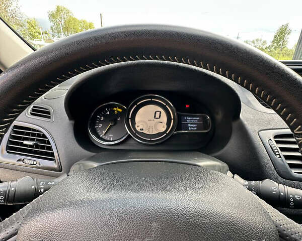 Черный Рено Меган, объемом двигателя 1.5 л и пробегом 240 тыс. км за 7700 $, фото 12 на Automoto.ua