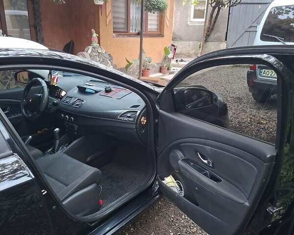 Рено Меган 2013 в Ужгороде на Automoto.ua Черный Рено Меган, объемом двигателя 1.5 л и пробегом 265 тыс. км за 7500 $, фото 5 на Automoto.ua