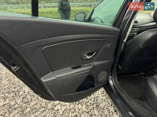 Черный Рено Меган, объемом двигателя 1.5 л и пробегом 280 тыс. км за 8600 $, фото 41 на Automoto.ua