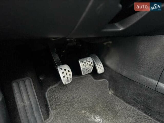 Черный Рено Меган, объемом двигателя 1.5 л и пробегом 237 тыс. км за 9300 $, фото 31 на Automoto.ua