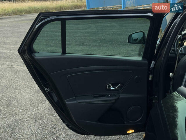 Черный Рено Меган, объемом двигателя 1.5 л и пробегом 240 тыс. км за 8950 $, фото 73 на Automoto.ua