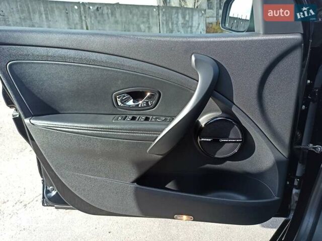 Чорний Рено Меган, об'ємом двигуна 1.46 л та пробігом 219 тис. км за 8600 $, фото 83 на Automoto.ua