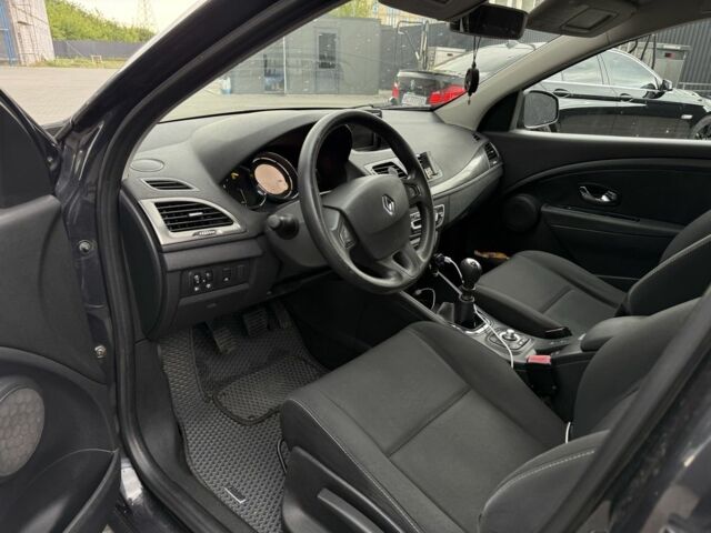 Черный Рено Меган, объемом двигателя 1.5 л и пробегом 329 тыс. км за 6700 $, фото 17 на Automoto.ua