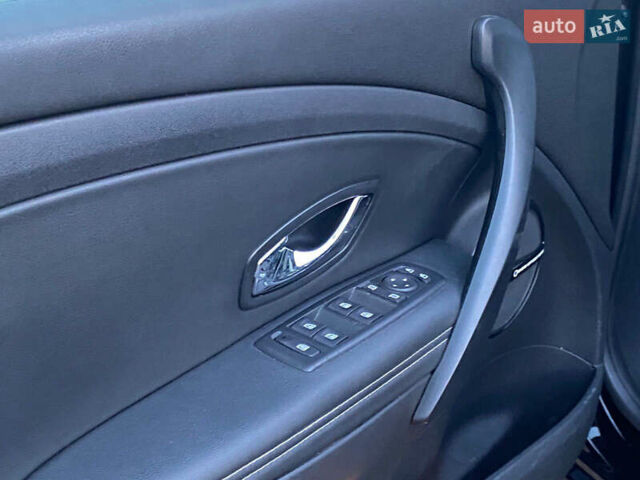 Черный Рено Меган, объемом двигателя 1.46 л и пробегом 224 тыс. км за 8800 $, фото 13 на Automoto.ua