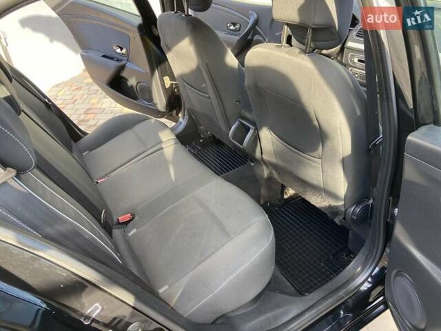 Черный Рено Меган, объемом двигателя 1.48 л и пробегом 308 тыс. км за 8200 $, фото 11 на Automoto.ua
