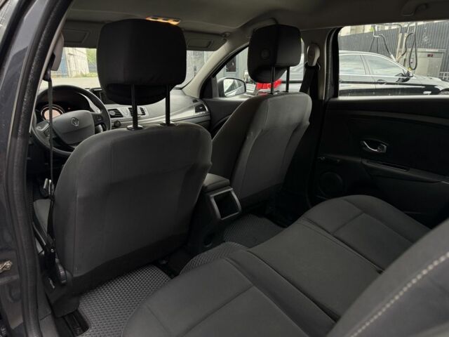 Черный Рено Меган, объемом двигателя 1.5 л и пробегом 329 тыс. км за 6700 $, фото 16 на Automoto.ua