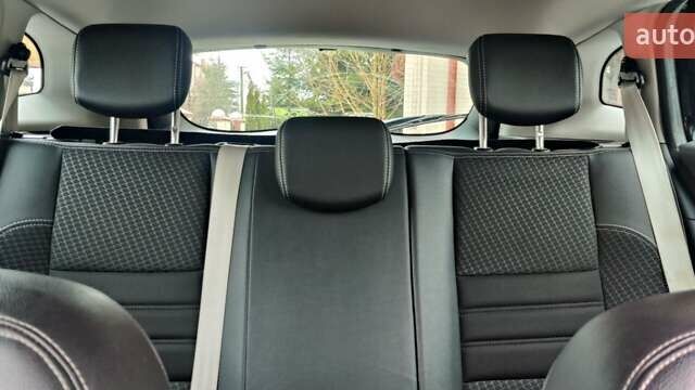 Чорний Рено Меган, об'ємом двигуна 1.46 л та пробігом 210 тис. км за 9500 $, фото 10 на Automoto.ua