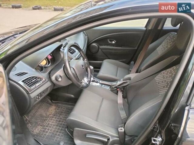 Черный Рено Меган, объемом двигателя 1.46 л и пробегом 239 тыс. км за 6850 $, фото 8 на Automoto.ua