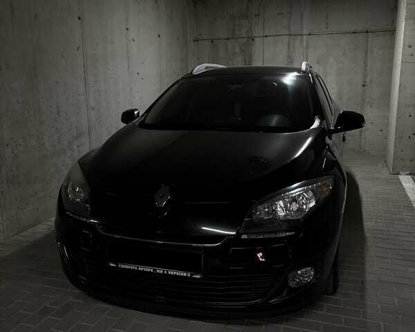 Рено Меган 2013 в Львове на Automoto.ua Черный Рено Меган, объемом двигателя 1.46 л и пробегом 248 тыс. км за 8500 $, фото 5 на Automoto.ua
