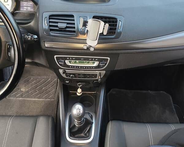 Черный Рено Меган, объемом двигателя 1.5 л и пробегом 283 тыс. км за 8400 $, фото 15 на Automoto.ua