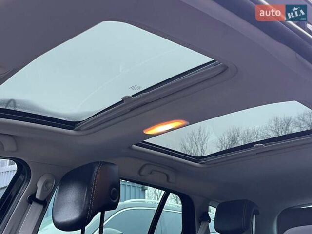 Черный Рено Меган, объемом двигателя 1.5 л и пробегом 214 тыс. км за 8800 $, фото 74 на Automoto.ua