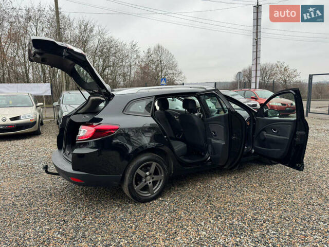 Черный Рено Меган, объемом двигателя 0 л и пробегом 221 тыс. км за 8500 $, фото 68 на Automoto.ua