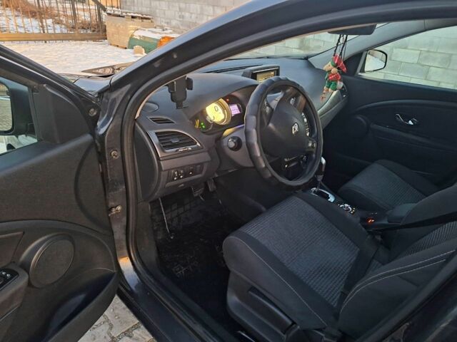 Черный Рено Меган, объемом двигателя 1.5 л и пробегом 240 тыс. км за 6500 $, фото 1 на Automoto.ua