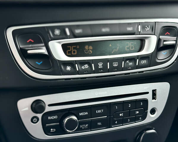 Чорний Рено Меган, об'ємом двигуна 1.5 л та пробігом 243 тис. км за 9200 $, фото 18 на Automoto.ua