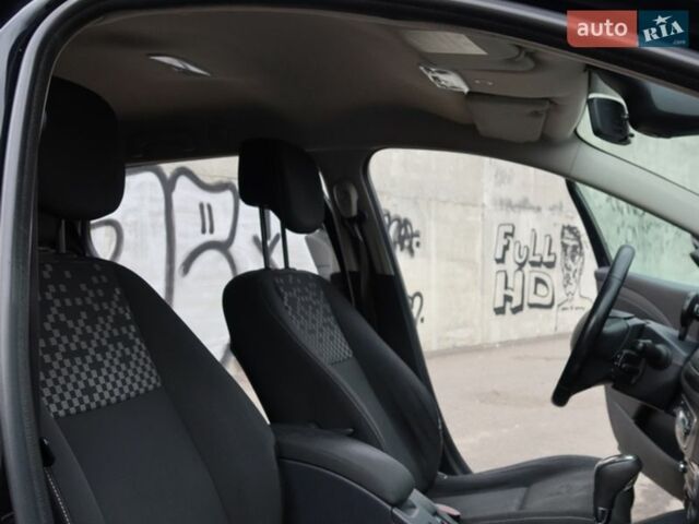 Чорний Рено Меган, об'ємом двигуна 1.46 л та пробігом 310 тис. км за 7899 $, фото 17 на Automoto.ua