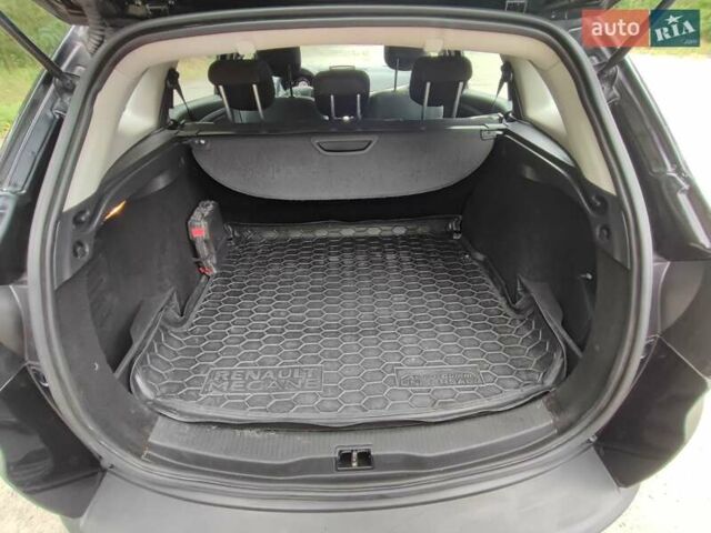 Черный Рено Меган, объемом двигателя 1.46 л и пробегом 254 тыс. км за 6700 $, фото 2 на Automoto.ua