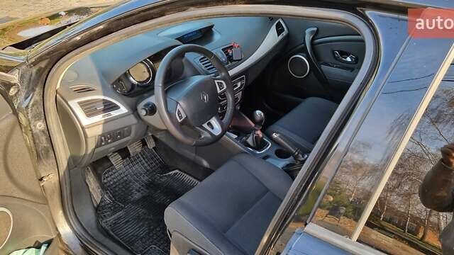 Черный Рено Меган, объемом двигателя 1.46 л и пробегом 280 тыс. км за 7200 $, фото 8 на Automoto.ua