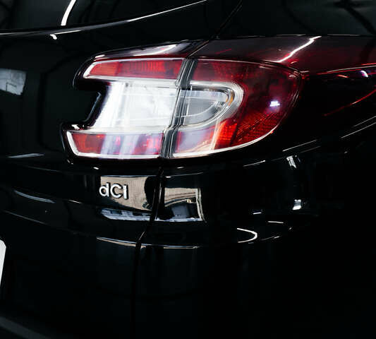 Черный Рено Меган, объемом двигателя 1.46 л и пробегом 290 тыс. км за 8400 $, фото 47 на Automoto.ua