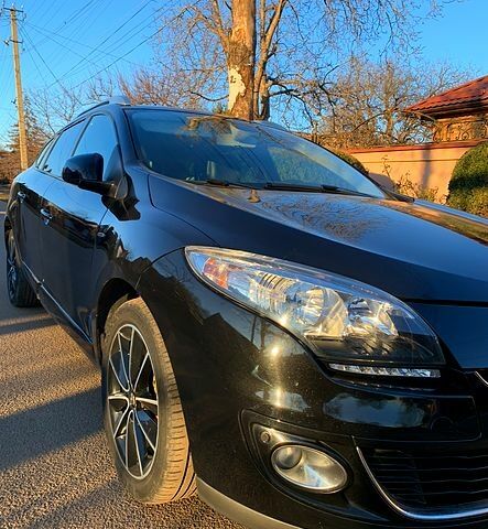 Черный Рено Меган, объемом двигателя 1.5 л и пробегом 186 тыс. км за 9599 $, фото 12 на Automoto.ua