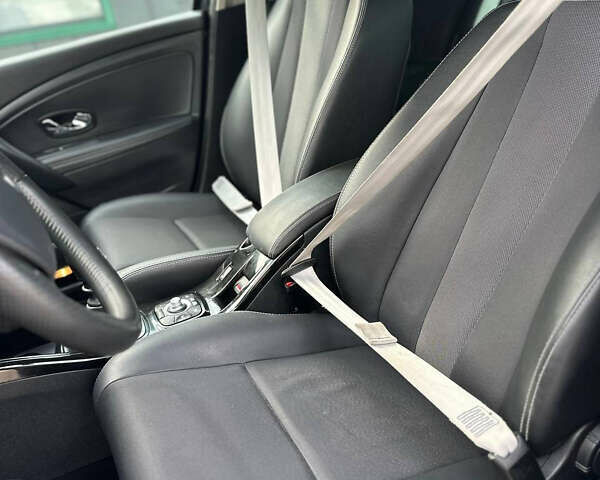 Черный Рено Меган, объемом двигателя 1.5 л и пробегом 240 тыс. км за 7700 $, фото 9 на Automoto.ua