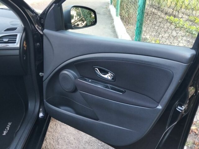 Черный Рено Меган, объемом двигателя 1.5 л и пробегом 233 тыс. км за 8900 $, фото 5 на Automoto.ua