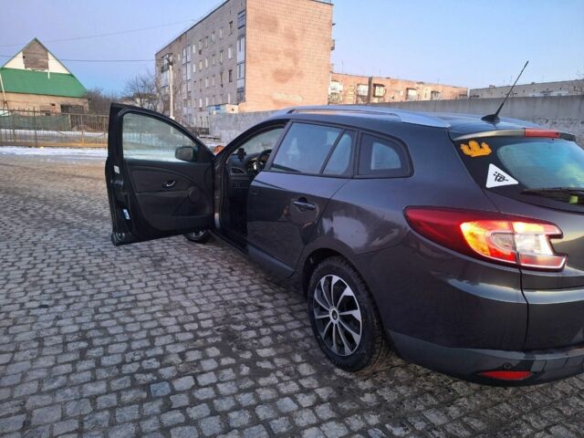 Черный Рено Меган, объемом двигателя 1.5 л и пробегом 240 тыс. км за 6500 $, фото 3 на Automoto.ua