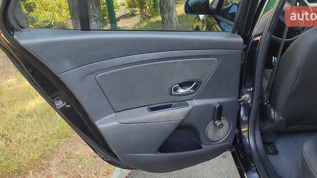 Черный Рено Меган, объемом двигателя 1.46 л и пробегом 306 тыс. км за 7000 $, фото 11 на Automoto.ua