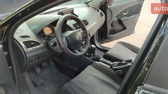 Черный Рено Меган, объемом двигателя 1.46 л и пробегом 306 тыс. км за 7000 $, фото 16 на Automoto.ua