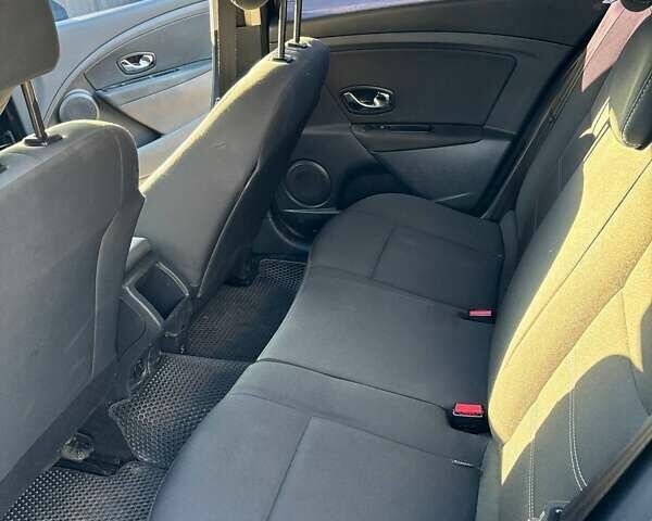 Черный Рено Меган, объемом двигателя 1.46 л и пробегом 308 тыс. км за 7500 $, фото 7 на Automoto.ua