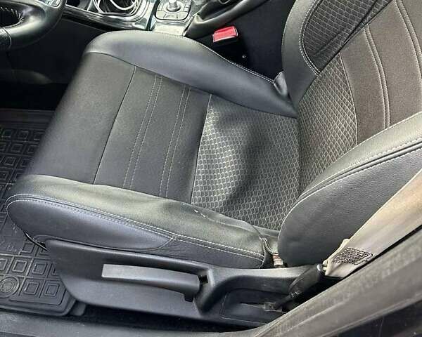 Черный Рено Меган, объемом двигателя 1.5 л и пробегом 256 тыс. км за 8800 $, фото 9 на Automoto.ua