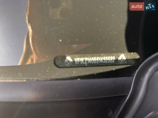 Черный Рено Меган, объемом двигателя 1.46 л и пробегом 135 тыс. км за 10000 $, фото 13 на Automoto.ua