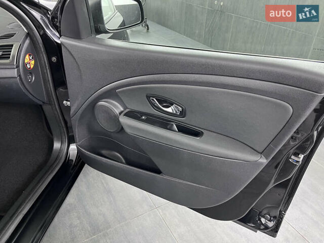 Чорний Рено Меган, об'ємом двигуна 1.6 л та пробігом 128 тис. км за 8900 $, фото 58 на Automoto.ua