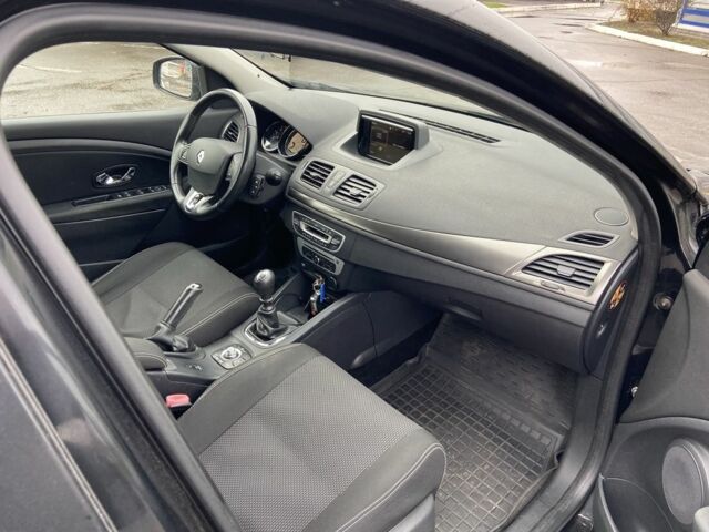 Черный Рено Меган, объемом двигателя 1.5 л и пробегом 220 тыс. км за 9400 $, фото 12 на Automoto.ua