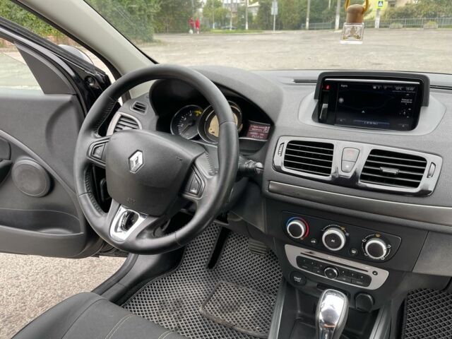 Черный Рено Меган, объемом двигателя 1.5 л и пробегом 260 тыс. км за 7700 $, фото 15 на Automoto.ua