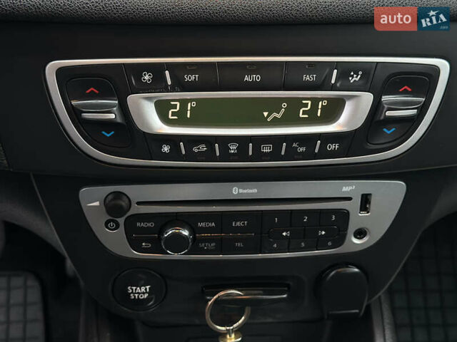 Черный Рено Меган, объемом двигателя 1.5 л и пробегом 258 тыс. км за 8650 $, фото 21 на Automoto.ua