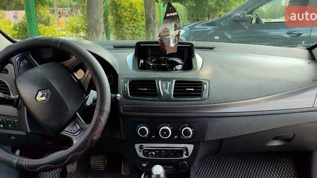 Черный Рено Меган, объемом двигателя 1.46 л и пробегом 306 тыс. км за 7000 $, фото 4 на Automoto.ua